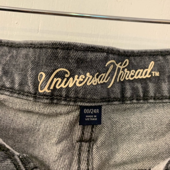 Universal Thread Jeans - Picture 3 of 4